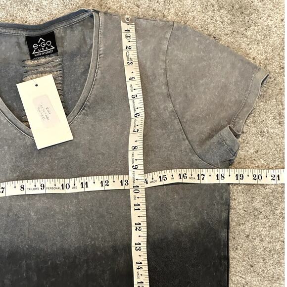 EGO NWT Women Plus Size 2XL Gray Sliced Back Stone Accent Grunge Skater Top - Picture 4 of 10